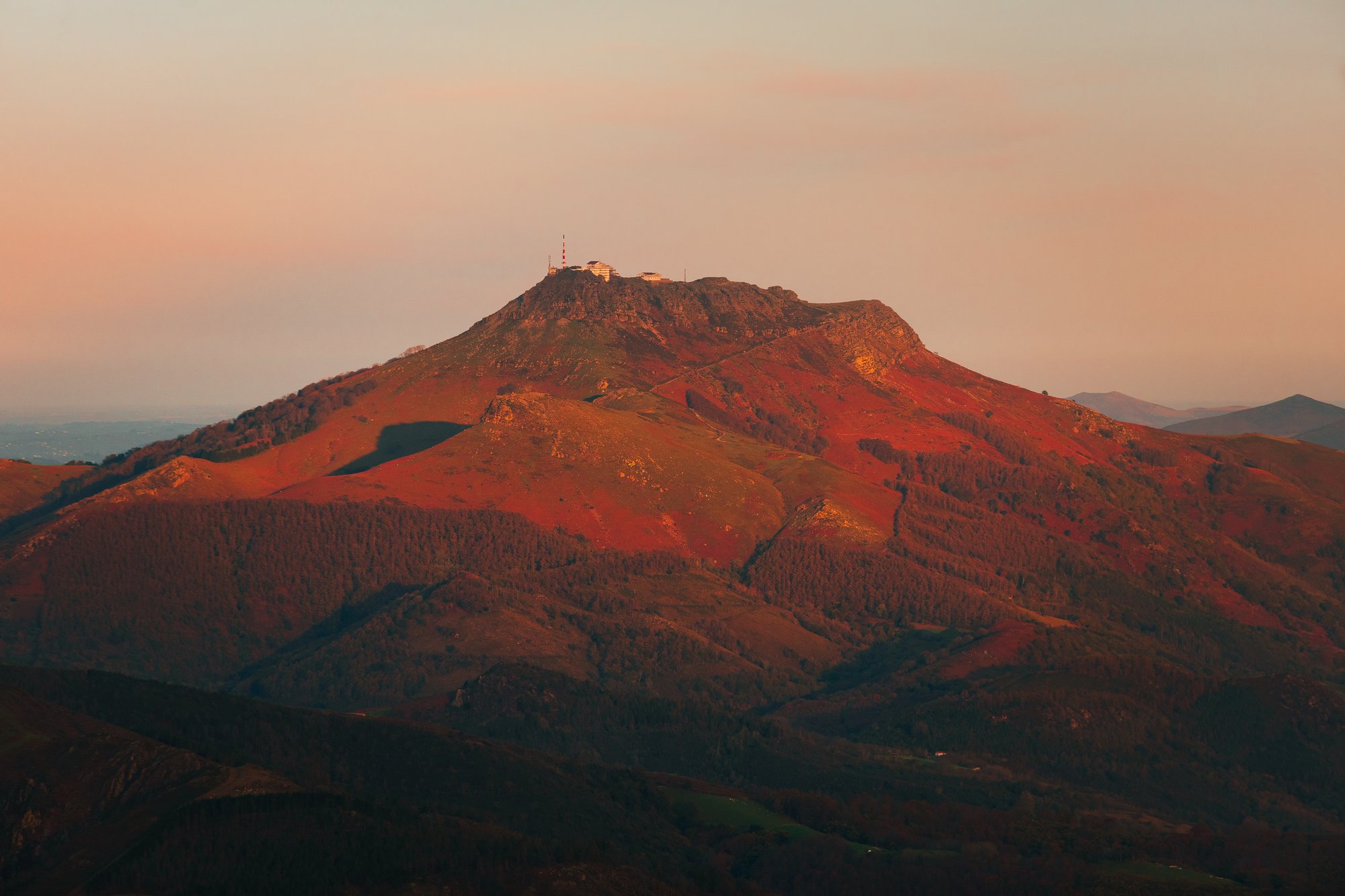 Séminaire dans les terres basques, la Rhune au coucher de soleil